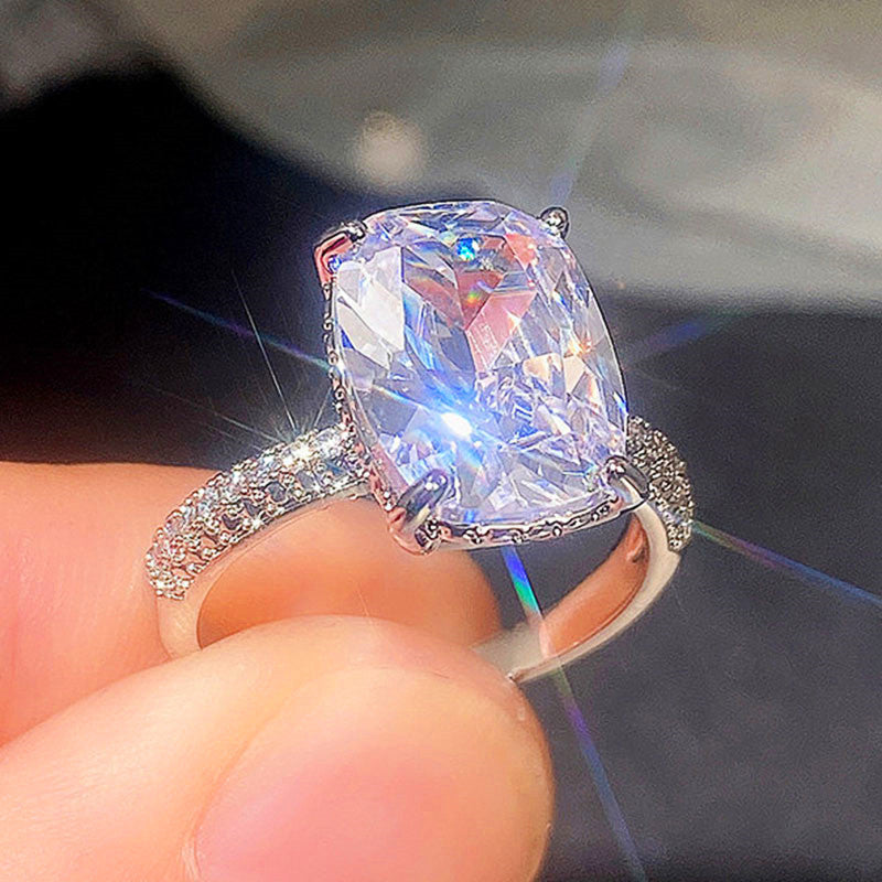 Four-claw White Square Diamond Ring Large Zircon