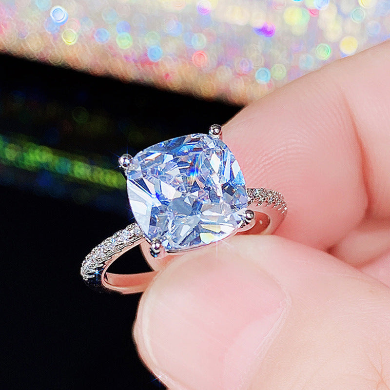 Four-claw White Square Diamond Ring Large Zircon