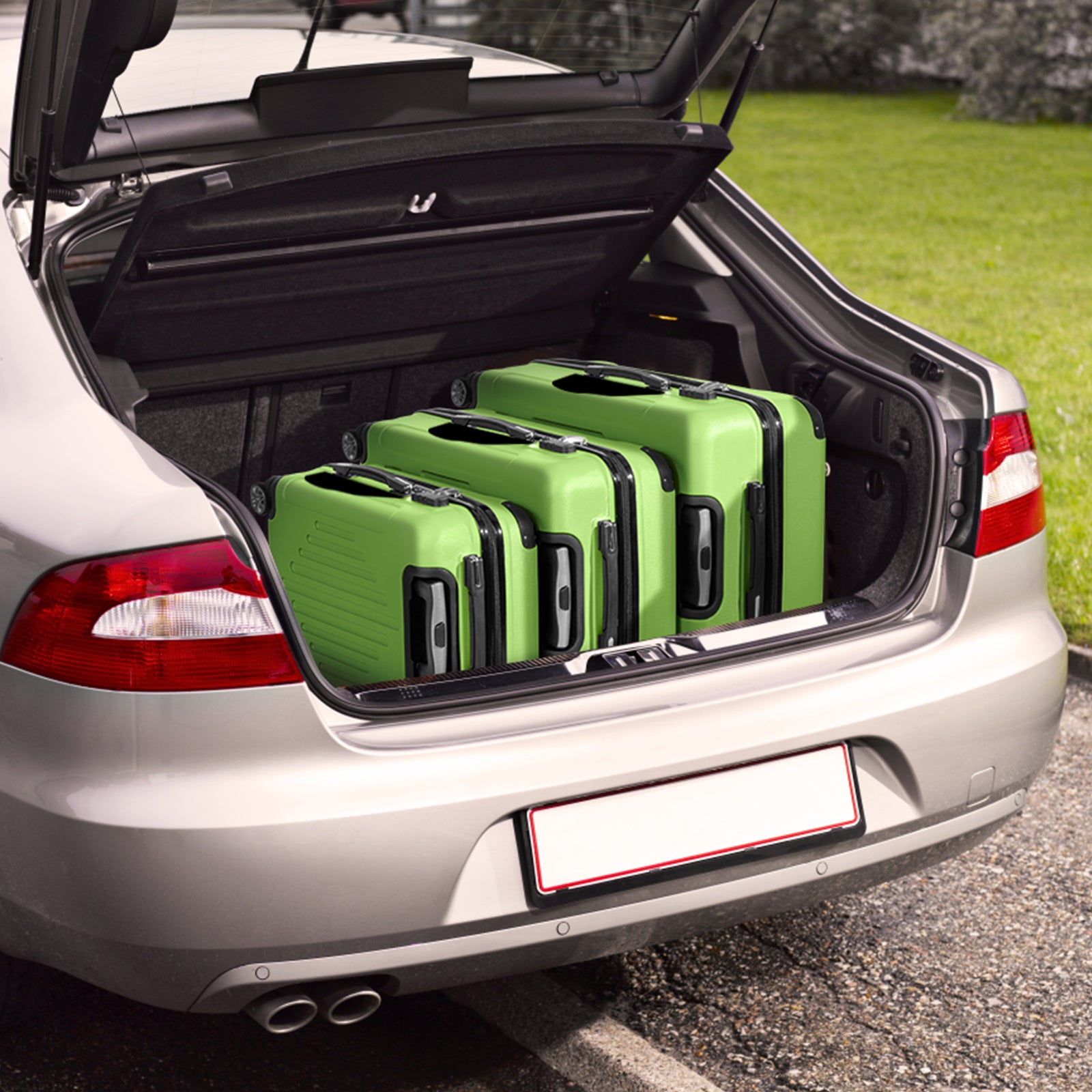 Comes With A Three In One Suitcase With 2 Diamond Shaped Stripes And Corners